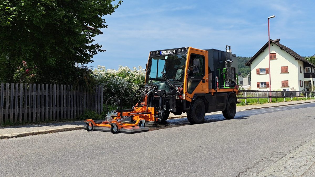 Fahrzeugaufbau UNIVERSAL/ WEEDEX-M13-2 – Bild 3